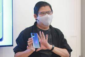 Bagi sebagian pengguna smartphone, adanya notch atau poni pada bagian atas layar bisa sangat mengganggu. Oppo A54 Resmi Dirilis Di Indonesia Ini Harganya Halaman All Kompas Com