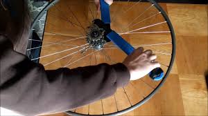 Shimano rear hub servicing stripping and replacing a cassette body cassette bodies can be replaced really easily. Removing A Vintage Shimano Uniglide Cassette Youtube