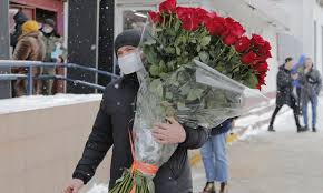 Women drivers get flowers from police in central russia. Putin Praises Women S Accomplishments In Holiday Greetings Global Times