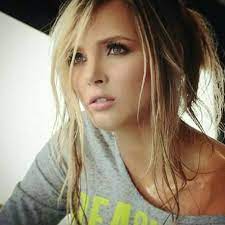 Elizabeth began modelling at the age of 4. Elizabeth Loaiza Home Facebook