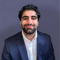 Danielle Averill's Instagram, Twitter & Facebook