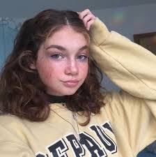 Olivia Strange's Instagram, Twitter & Facebook