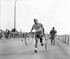 Stay up to date with the full schedule of troféu joaquim agostinho 2021 events, stats and live scores. Fotografia Com Historia Dentro 177 Camarote Leonino