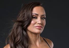 Fiona Thompson's Instagram, Twitter & Facebook