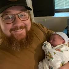 Layne Kirk's Instagram, Twitter & Facebook