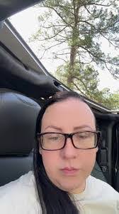 Heather Poff's Instagram, Twitter & Facebook