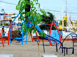 Parque Comunitario En Colon En La Cinta Costera Sobre Arena Por Playtime Parques Infantiles Panama De Alta Durabili Outdoor Decor Outdoor Outdoor Furniture