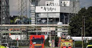 Al twee doden na explosie aan chemiepark bij duitse stad leverkusen, drie mensen blijven vermist. Hzvy4oun3s26um