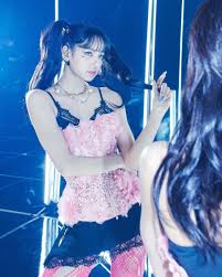 March 27, 1997), better known by the mononym lisa (hangul: 9 Times Blackpink S Lisa Took Our Breaths Away With Her Most Gorgeous And Memorable Outfits This Year Koreaboo