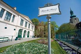 Die gastronomie übernimmt die dots group von martin ho. Haus Der Kunst Bild Von Baden Niederosterreich Tripadvisor