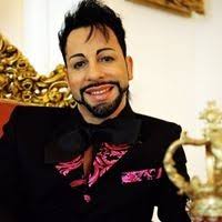 So sexy kann Mauer-Mode sein