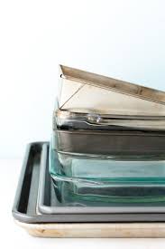 When To Use Glass Bakeware And When To Use Metal Glass Bakeware Glass Baking Dish Cooking Kitchen