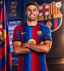 Barcelona chuẩn bị gửi lời đề nghị mới cho Rodri, sau khi cầu thủ này nói  với Manchester City rằng anh CHỈ muốn gia nhập Barça. Nội bộ Barcelona hoàn  toàn không