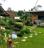 Makanan khas ini disajikan ketika ada acara adat berlangsung. The 10 Best Restaurants Near Ijen Unique Tour In Banyuwangi East Java Tripadvisor