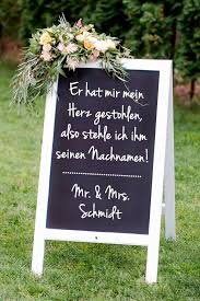 Lesen sie die aktuellsten nachrichten zum thema hochzeit: Hochzeitsschilder Wegweiser Die Schonsten Exemplare Im Uberblick