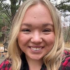 Clara Knutson's Instagram, Twitter & Facebook