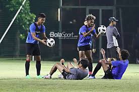 Bagi timnas, setelah fokus ke fisik, mereka mulai berlatih taktik dalam permainan, kata mochamad iriawan dalam keterangan tertulis yang diterima suara.com, sabtu (27/2/2021). Isff1yjpomfdem