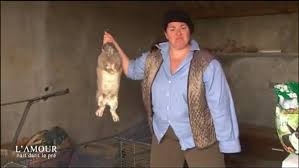 Notre étude est en adéquation avec les recherches qui avaient déjà établi une corrélation entre le sens de l'humour et le qi, mais réfute la croyance répandue selon les chercheurs, les résultats de leurs études suggèrent au contraire que l'appréciation de l'humour noir est un processus complexe de. Parodie 63 L Amour Est Dans Le Pres Version 2010 Video Dailymotion