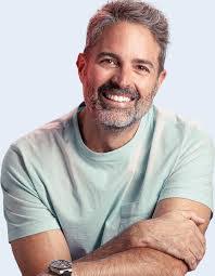 Lynn Suarez's Instagram, Twitter & Facebook