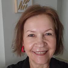 Belíssimo. Olhos brilhantes.