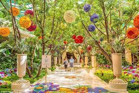 The World S Most Spectacular Hotel Lobbies From Las Vegas To Milan Bellagio Las Vegas Wynn Las Vegas Las Vegas Hotels