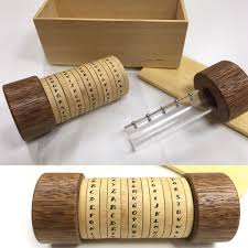 Among his many achievements, he painted the world famous mona lisa, he made important discoveries in engineering and anatomy and one of his designs, for. Pin On Cryptex