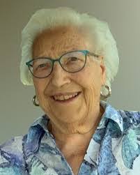 Darlene Abbey's Instagram, Twitter & Facebook