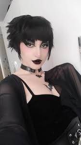 Trad goth