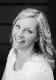 Karen Redinger's Instagram, Twitter & Facebook