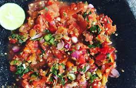 Penasaran untuk mencoba resep sambal mentah yang satu ini? 17 Resep Sambal Khas Indonesia Ini Bikin Nggak Berhenti Makan