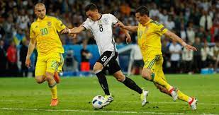 Mykola matviyenko, oleksandr karavayev, eduard sobol, vitaliy mykolenko; Babak Pertama Ukraina Vs Irlandia Utara Imbang Bola Tempo Co