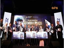 Salah satu caranya adalah memberi ucapan hari guru sebagai bentuk ekspresi betapa selamat hari nasional di tahun 2020. Syair Bertajuk Guruku Adiwiraku Nukilan Zairi Ini Terbaik Untuk Hadiah Hari Guru Hari Guru Gps Bestari
