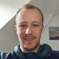 Roland F., Ana dili Almanca olan öğretmen ve bir yıl deneyim