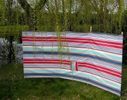 Beach Windbreaks In Red White And Blue Stripes Striped Windbreaks Salsa Wind Break Backyard Design Windbreaks