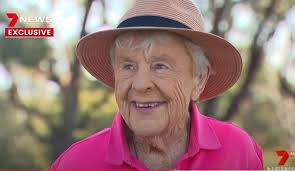 Anne celebrates her 100th birthday with a quick round at her Sydney golf  club
