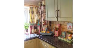 a vintage vibe with plastikote spray