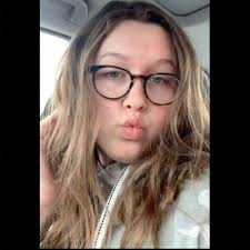 Maggie Maynard's Instagram, Twitter & Facebook