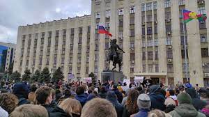 21 апреля во многих городах проходят акции в поддержку алексея навального, который держит голодовку, находясь в заключении во владимирской области. Soolbt7drowetm