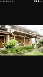 Ruang keluarga yang cukup luas dan nyaman. Vila Kota Bunga 5 Bedrooms Hotel Puncak Indonesia Overview