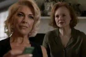 As the psychic and Roy predicted, the moment she's struck by lightning.