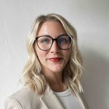 Mitarbeitende von ReisenAKTUELL.COM