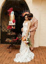 Pin By Hope Wesely On Wedding Couple Poses In 2020 Mexican Inspired Wedding Mexican Wedding Dress Spanish Themed Weddings