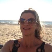 80+ "Susan Lamont" profiles