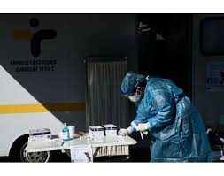 Κρούσματα, αριθμος διασωληνωμένων και θάνατοι όπως καταγράφοντα. Koronoios Stoys 684 Oi Diaswlhnwmenoi 85 8anatoi 4 766 Nea Kroysmata