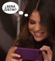 Conversaciones más que posibles: Selena Gomez, The Weeknd y la sudadera del  ex