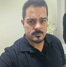 Why hasn't Venom retained powers of other hosts?