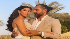 كارولين عزمي ظهرت بأعمال تلفزيونية وهي شابة ضئيلة، نشأت وسط أسرة تحب الفن والتمثيل، وشجعوها بكثرة إلى أن تنمي موهبتها وأن. Owcn 40fqvmrm