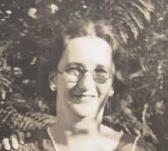 Mary Bremner's Instagram, Twitter & Facebook