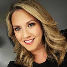 Candice Mercer's Instagram, Twitter & Facebook