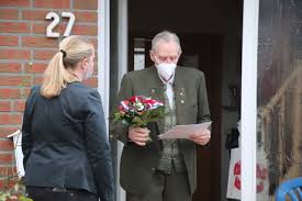 Maybe you would like to learn more about one of these? Dr Peter Bauer Aus Krummesse Wurde Geehrt Amt Berkenthin
